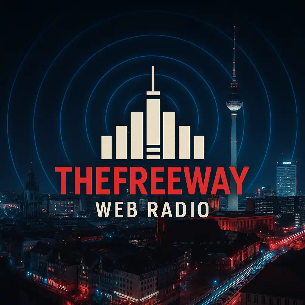 Un logo per “THE FREEWAY WEB RADIO” che presenta un paesaggio urbano e onde radio.